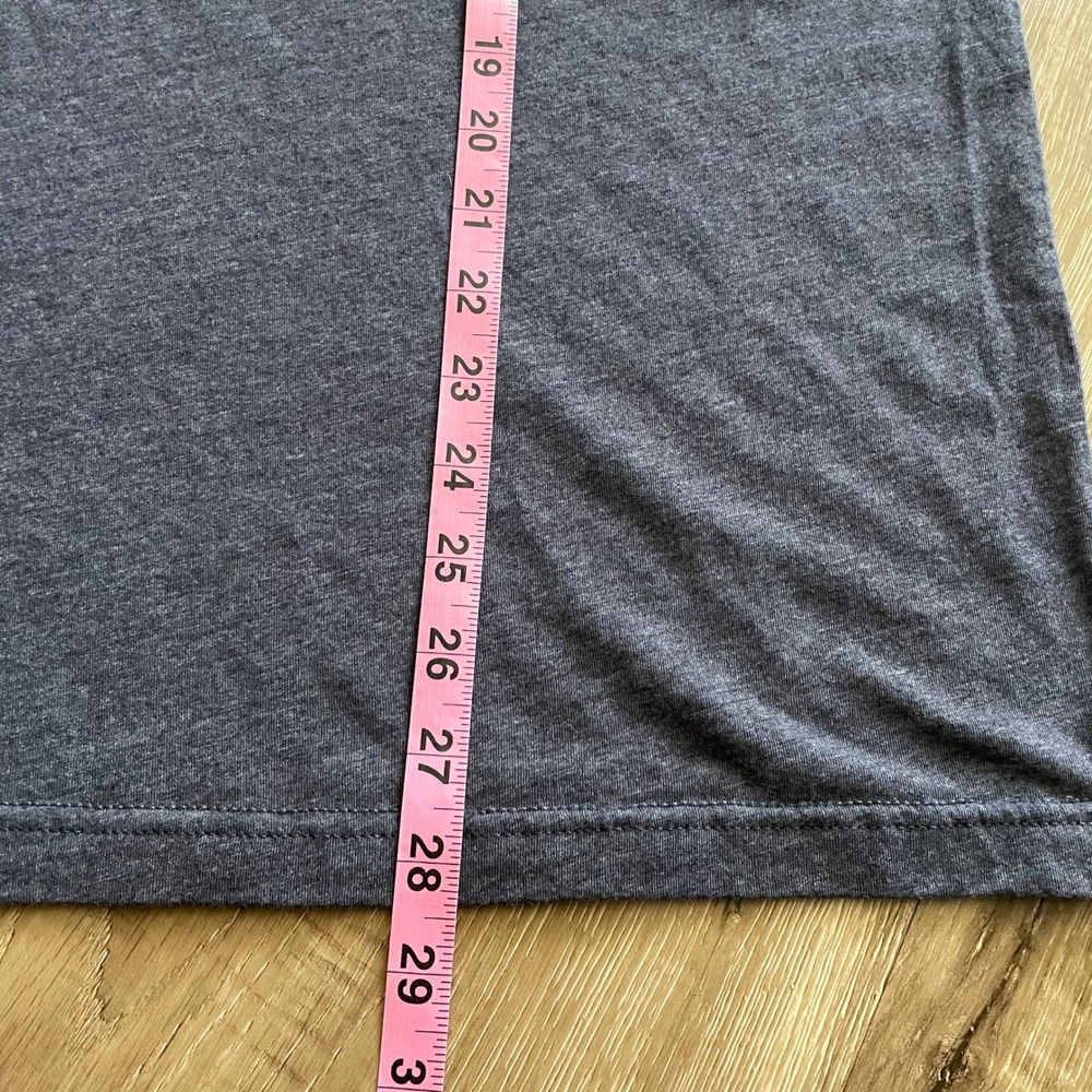 Trail Threads Co Graphic T-Shirt Mens Size L Gray Bear Campfire Guitar Outdoor - Picture 6 of 6